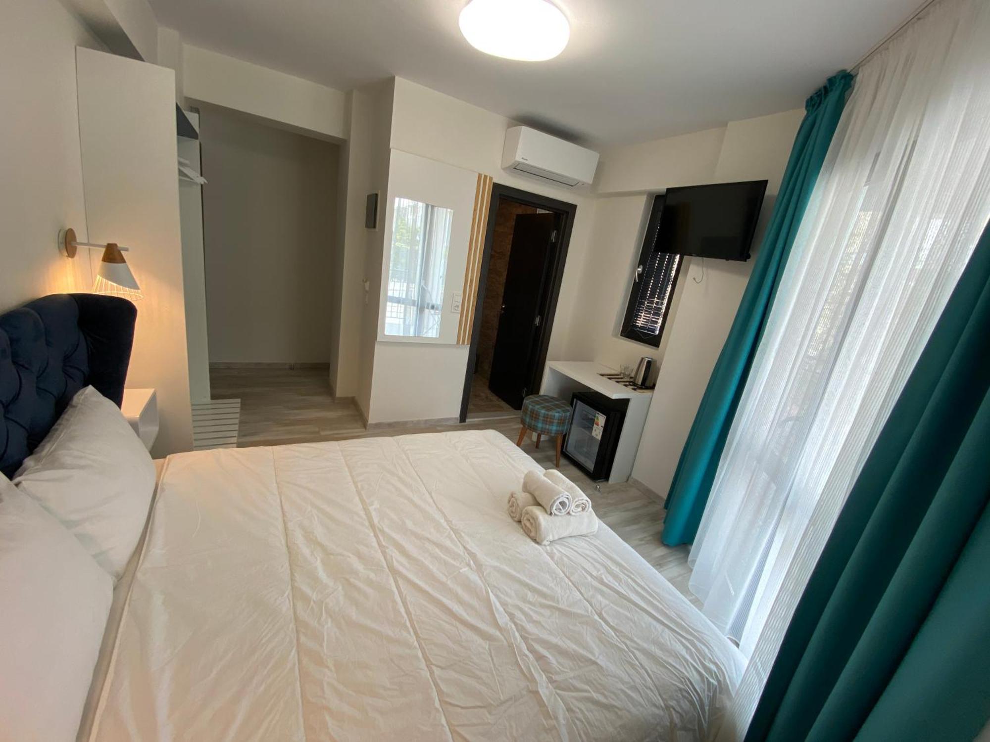 Opalium Beach Front Suites Potos Exterior photo