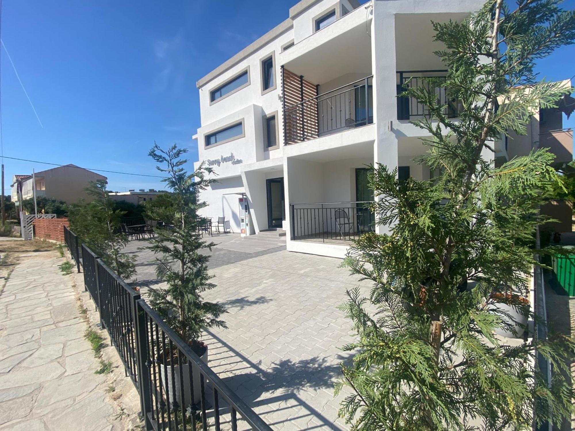 Opalium Beach Front Suites Potos Exterior photo