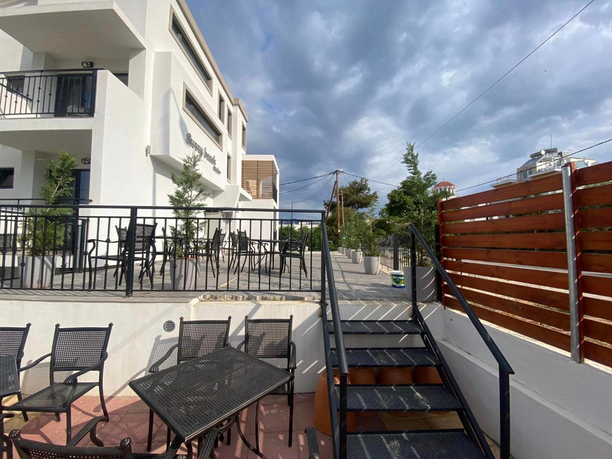 Opalium Beach Front Suites Potos Exterior photo
