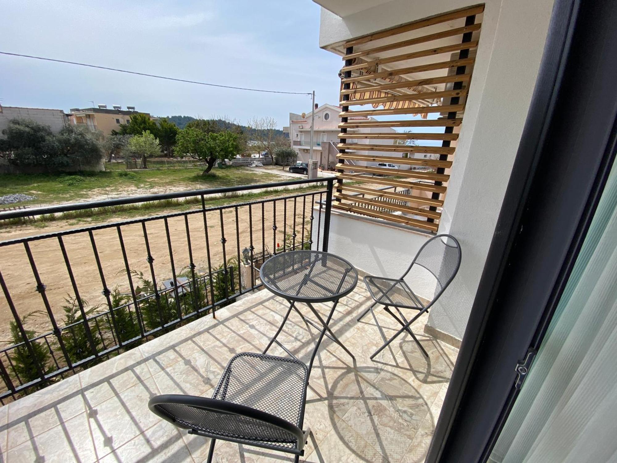 Opalium Beach Front Suites Potos Exterior photo