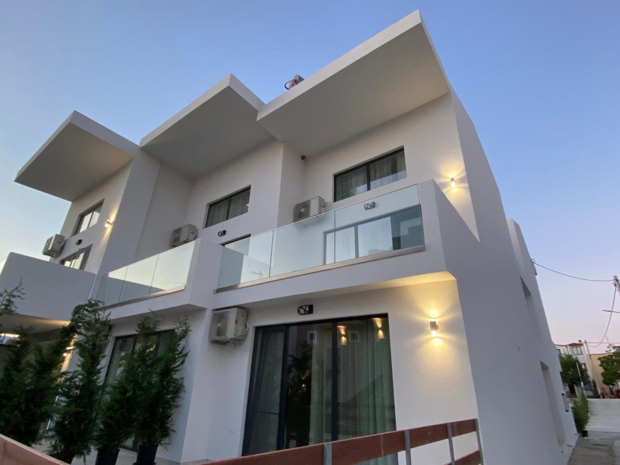 Opalium Beach Front Suites Potos Exterior photo