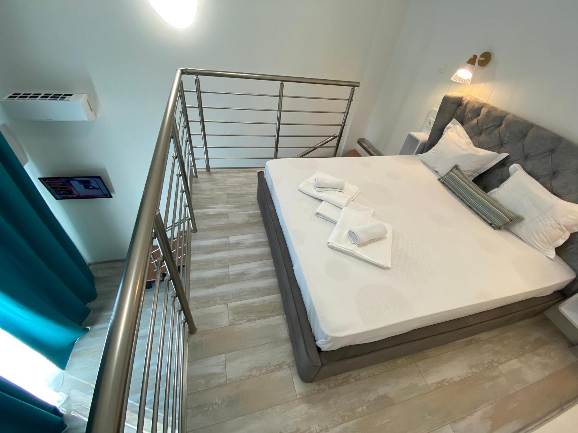 Opalium Beach Front Suites Potos Exterior photo