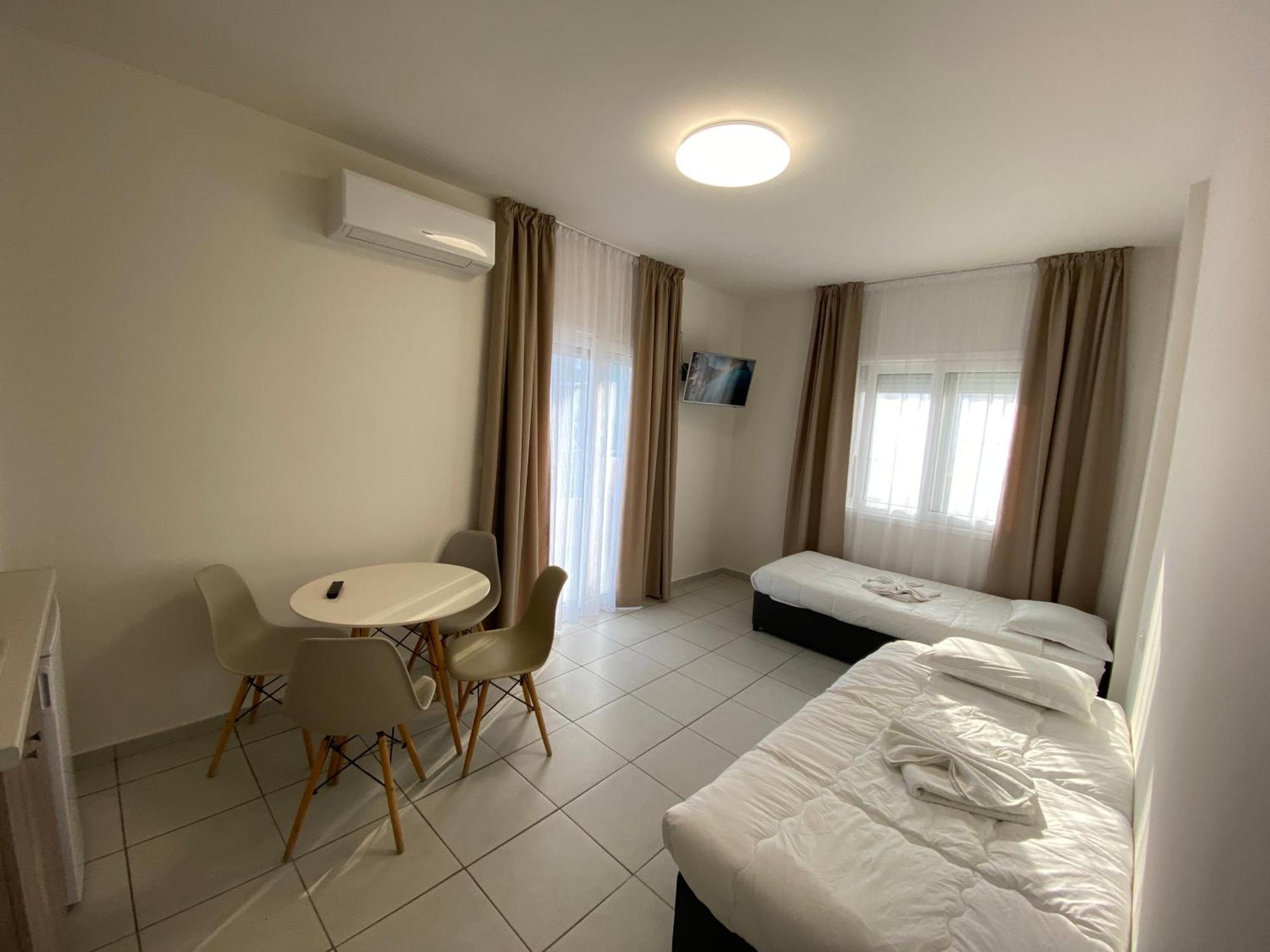 Opalium Beach Front Suites Potos Exterior photo