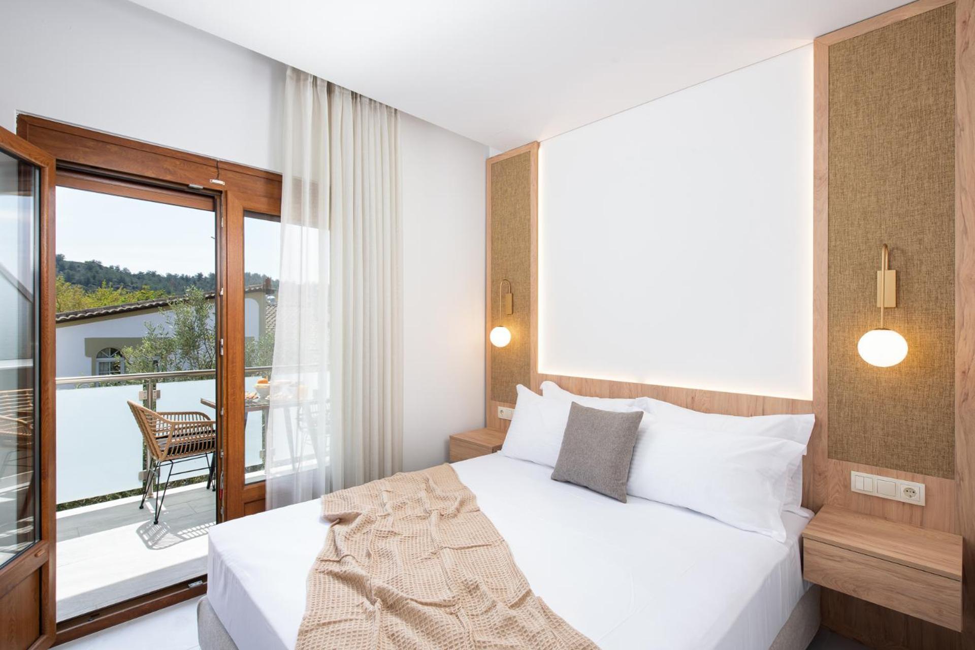 Opalium Beach Front Suites Potos Exterior photo