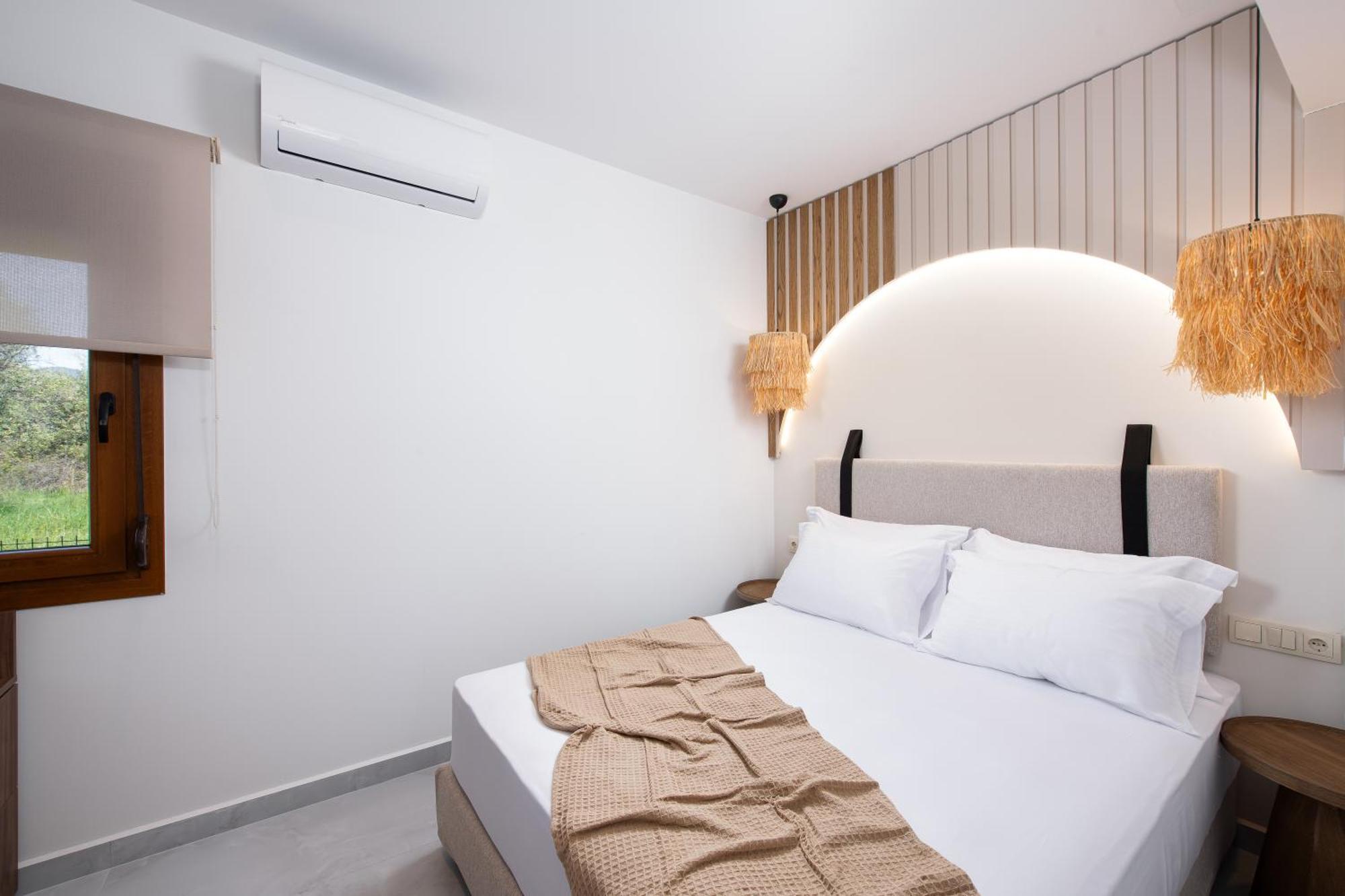 Opalium Beach Front Suites Potos Exterior photo