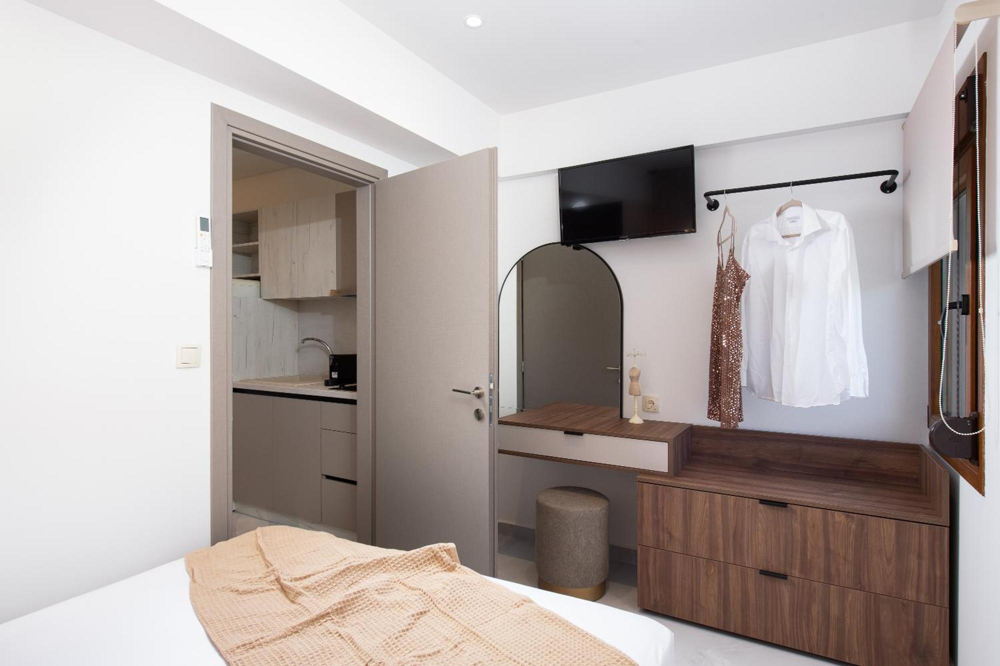 Opalium Beach Front Suites Potos Exterior photo